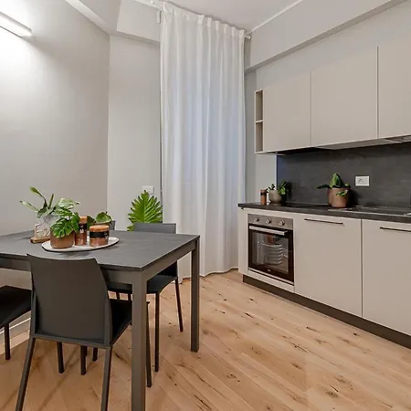 New! Duomo-san Siro - Super Cute Modern Apt, 15mins To Duomo! Apartment Milan
